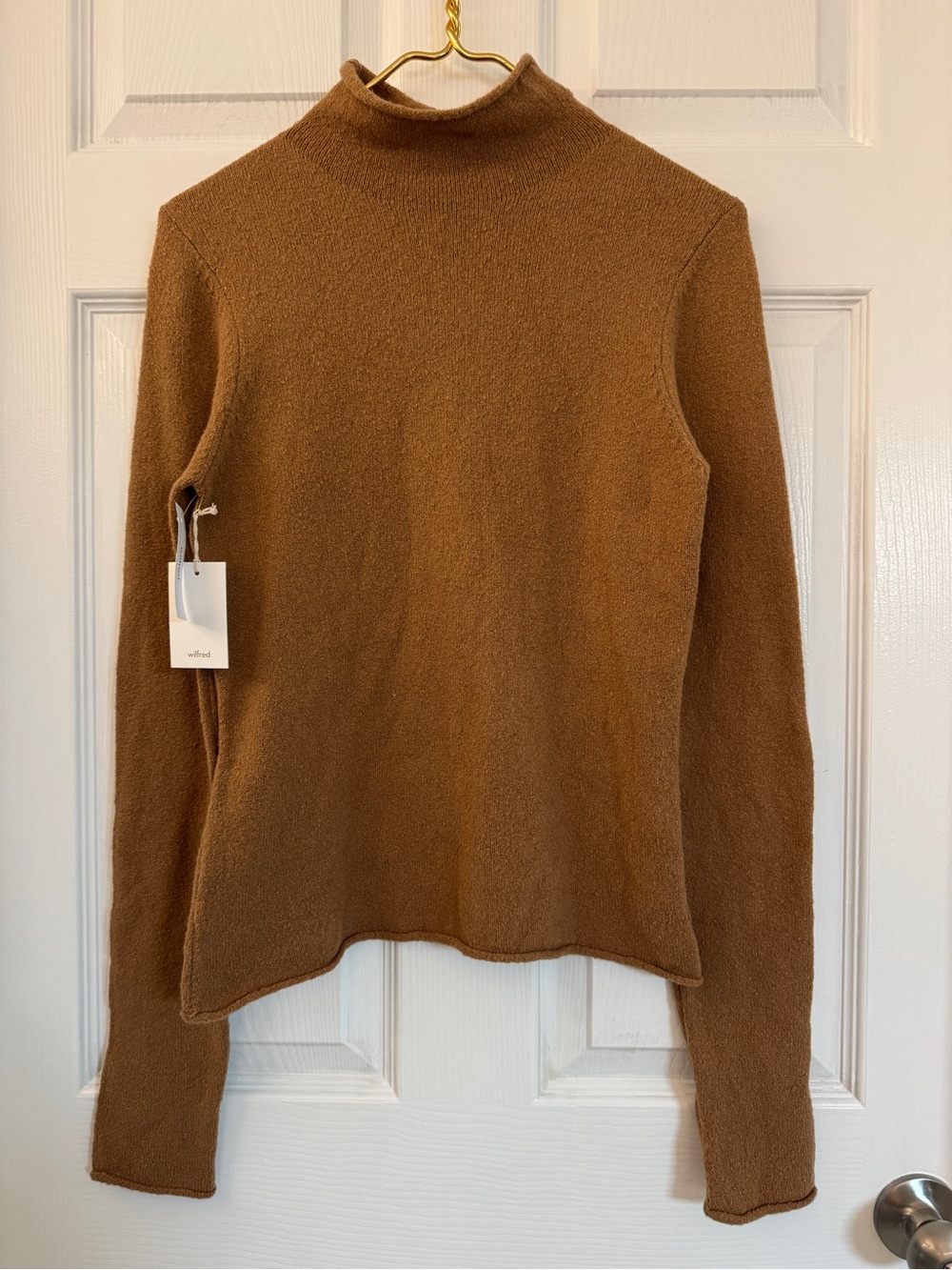 NWT Aritzia Wilfred darling rolled neck sweater L